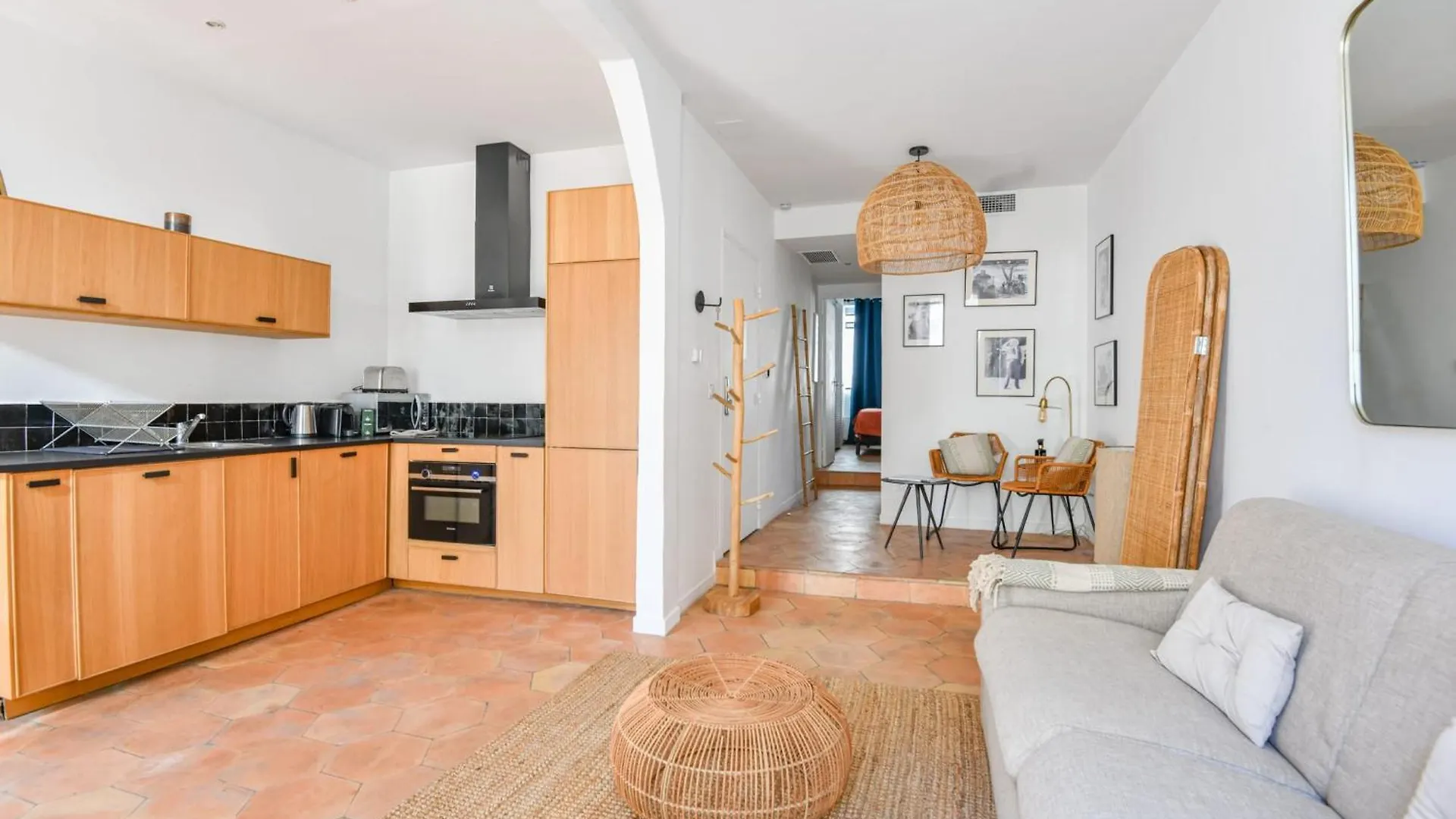Chez Cesar - Appart 2 Ch Avec Clim - Saint-Charles Marseille 0*,  France